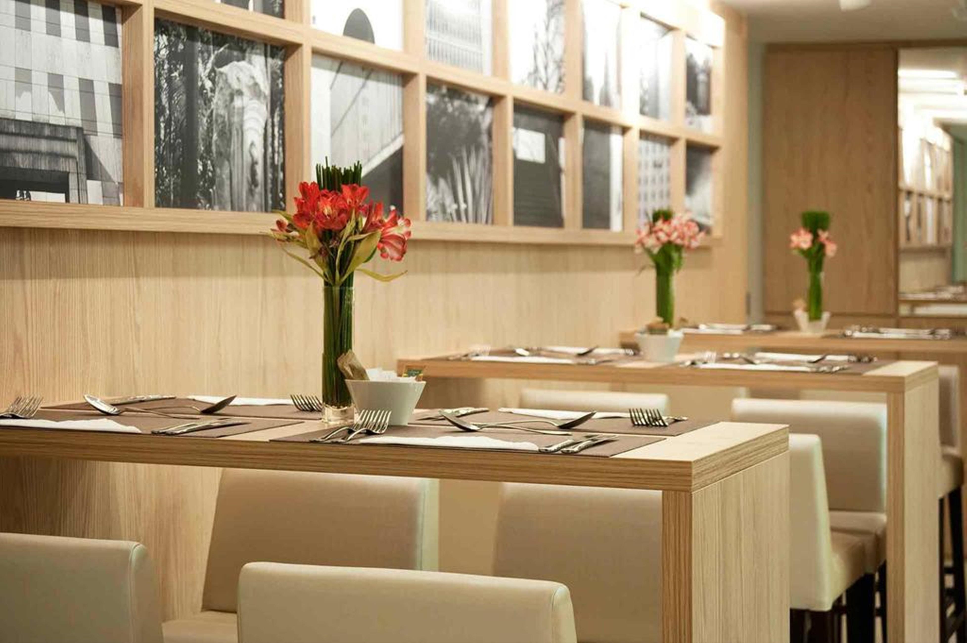 โรงแรมเมอร์เคียว เซา เปาโล ปัมโปลนา เซาเปาโล ร้านอาหาร รูปภาพ